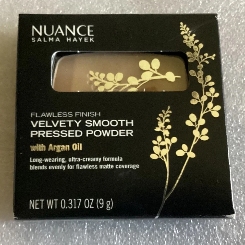 Nuance Flawless Finish Velvety Smooth Pressed Powder with Argan Oil Light 515
